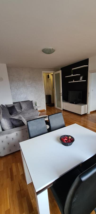 Apartments Belville Белград Екстериор снимка