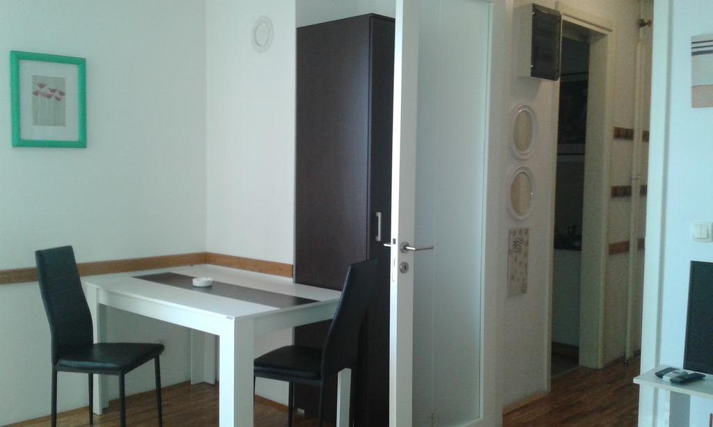 Apartments Belville Белград Стая снимка
